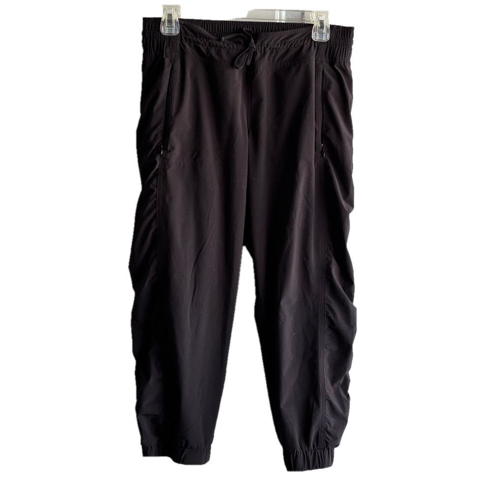 Athleta Black Track Pants with Elastic Waistband and cropped Legs size 8